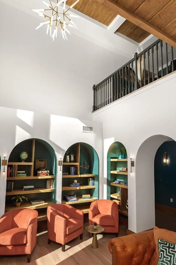 Lily Hall-A Boutique Hotel Pensacola